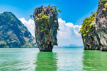 Poster encadré  James Bond Island in Phang Nga Province, Thailand  © elenvd