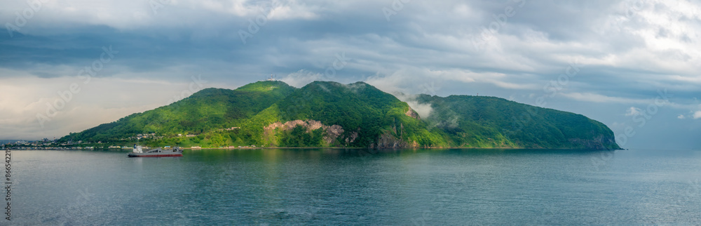 Obraz premium Panorama oif Mount Hakodate (Hakodateyama), Hokaido, Japan