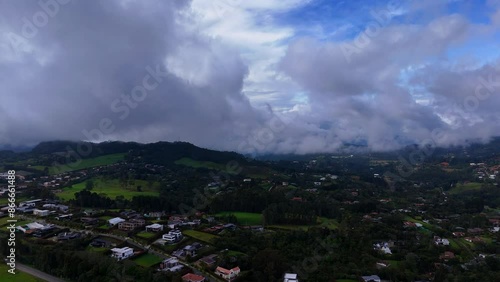 Video aereo a 2.700 metros sobre le nivel del mar. Alto de las Palmas, Antioquia, Colombia. photo