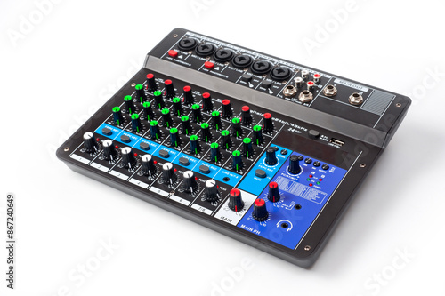8-channel mixing console for connecting microphones and musical instruments.