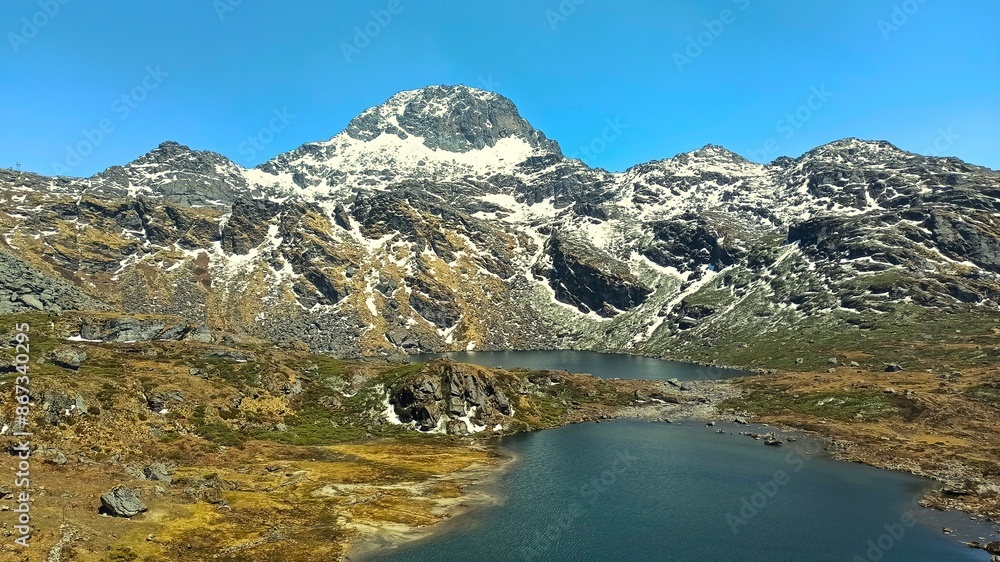 Fototapeta premium lake in the mountains