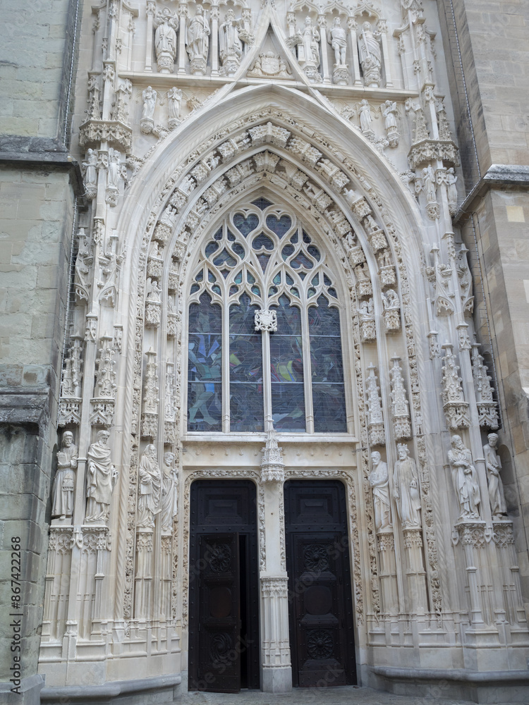 Obraz premium Lausanne Cathedral doorway
