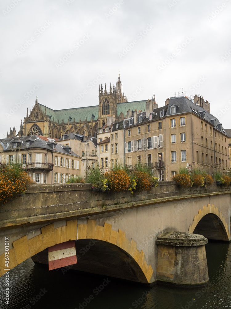 Metz riverside view woth the catheral