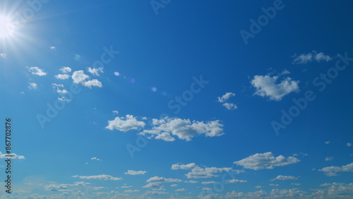 Cuadro en lienzo Bright clear skywith beautiful layered cloudscape