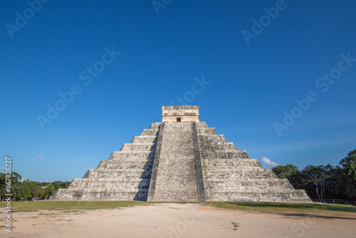 Chichen Itza archaeological site, Kukulkan Pyramid, one of the new 7 wonders in Yucatan, Mexico
