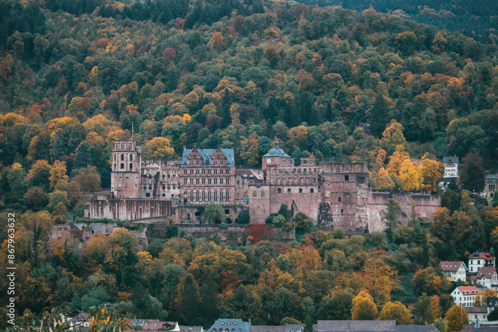 Fototapeta premium Heidelberger Schloss im Herbst