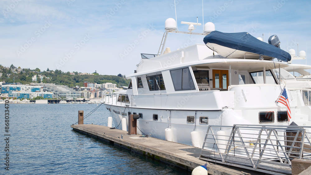 Fototapeta premium boat, yacht, sea, water, boats, luxury, harbor, ship, marina, port, sailing, travel, nautical, ocean, dock, sky, vessel, summer, yachts, sailboat, vacation, pier, sail, harbour, motorboat, seattle, wa
