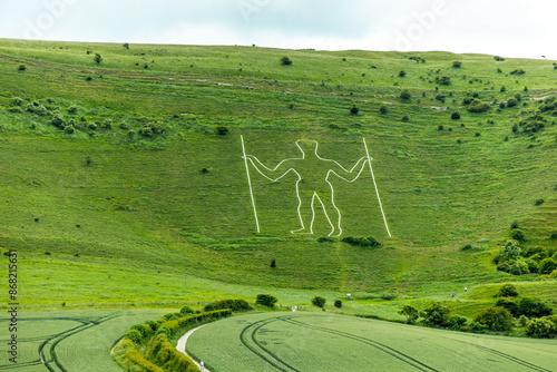 Obraz na płótnie Kurzer Zwischenstop am landschaftlichen Highlight Long Man of Wilmington - Sussex - Vereinigtes Königreich w salonie