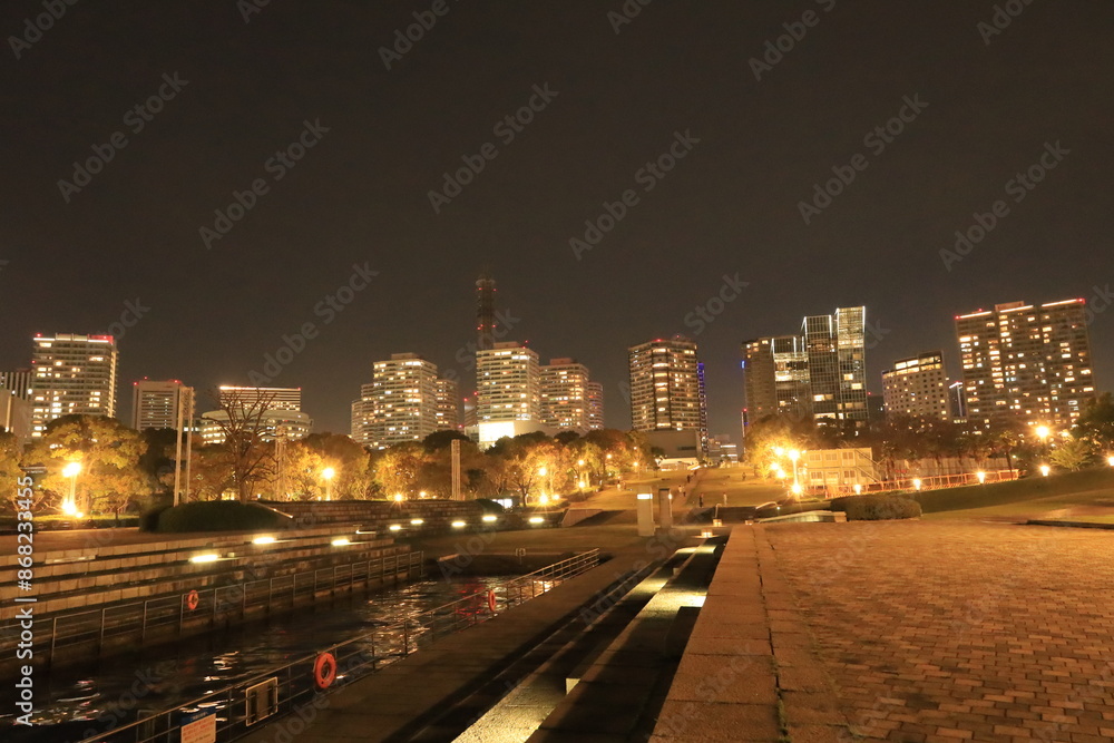 横浜みなとみらい最大の緑地 臨港パークの夜景 横浜みなとみらい最大の緑地 臨港パークの夜景
