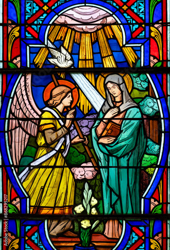 Annunciation to the Blessed Virgin Mary by the Archangel Gabriel. Annonciation à la Vierge Marie par l'Archange Gabriel.