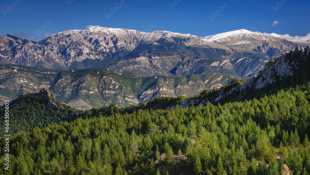 Tosa d'Alp and Puigllançada mountains seen from Vallcebre (Berguedà, Catalonia, Spain, Pyrenees) Tosa d'Alp and Puigllançada mountains seen from Vallcebre (Berguedà, Catalonia, Spain, Pyrenees)