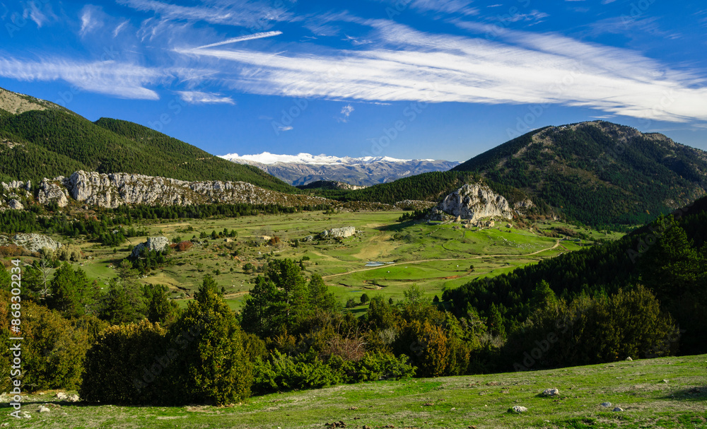 Obraz premium Meadows around the abandoned village of Peguera in autumn (Berguedà, Catalonia, Spain, Pyrenees)