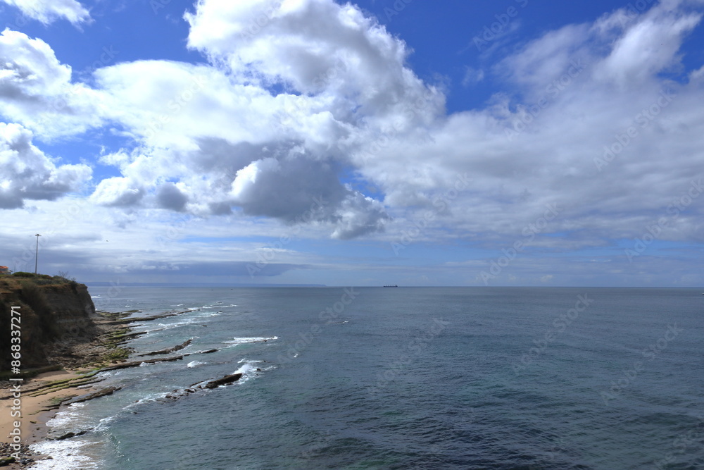 Paisagens e vistas da Costa marítima portuguesa com as suas praias e ambiente marítimo Paisagens e vistas da Costa marítima portuguesa com as suas praias e ambiente marítimo