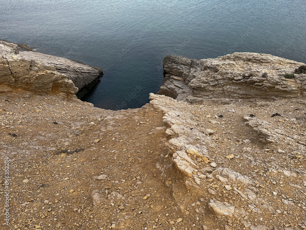 Obraz premium rocks on the beach