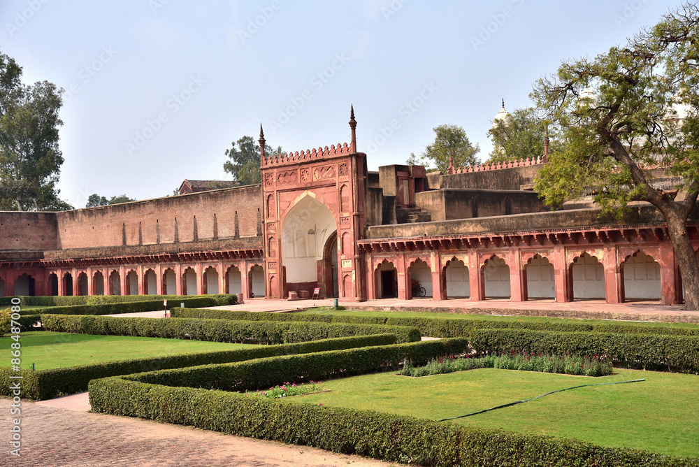Agra fort is the most famous landmark in Agra, India Agra fort is the most famous landmark in Agra, India