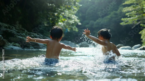 川遊びをする子供