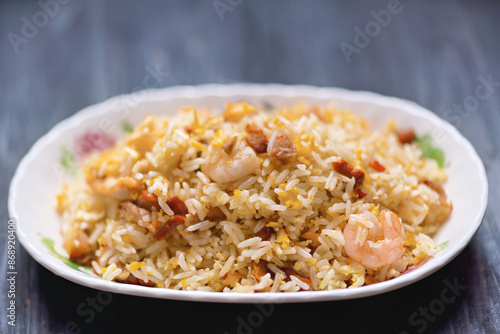 Obraz na płótnie chinese takeout favorite fried rice w salonie