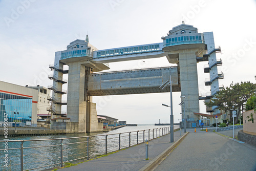 Tableau sur toile Numazu large flood gate at Namazu port in Shizuoka, Chubu, Japan.