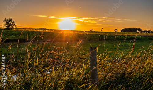 stimmungsvoller Sonnenuntergang photo