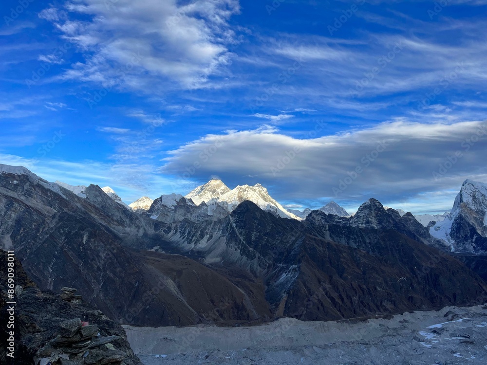 Fototapeta premium The Mt. Everest, Lhotse and Makalu on the EBC hiking trip