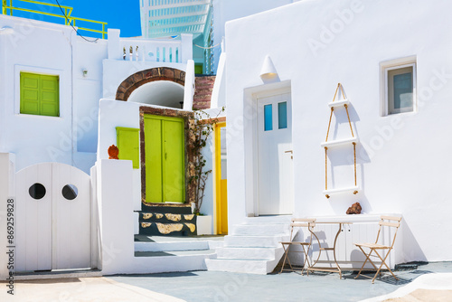 Obraz na płótnie White cycladic architecture in Santorini island, Greece. w salonie