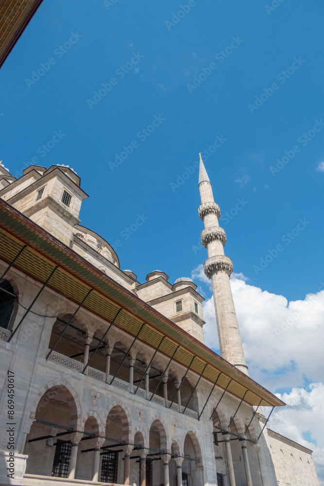 Fototapeta premium Istanbul European Side Eminonu New Mosque Spice Bazaar Shopping Center Heart of the City Tourist Historical Peninsula Old Unique Buildings