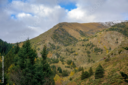 Climbing to the Salòria peak from Os de Civís, on the way to Coll de Conflent (Alt Urgell, Catalonia, Spain, Pyrenees)