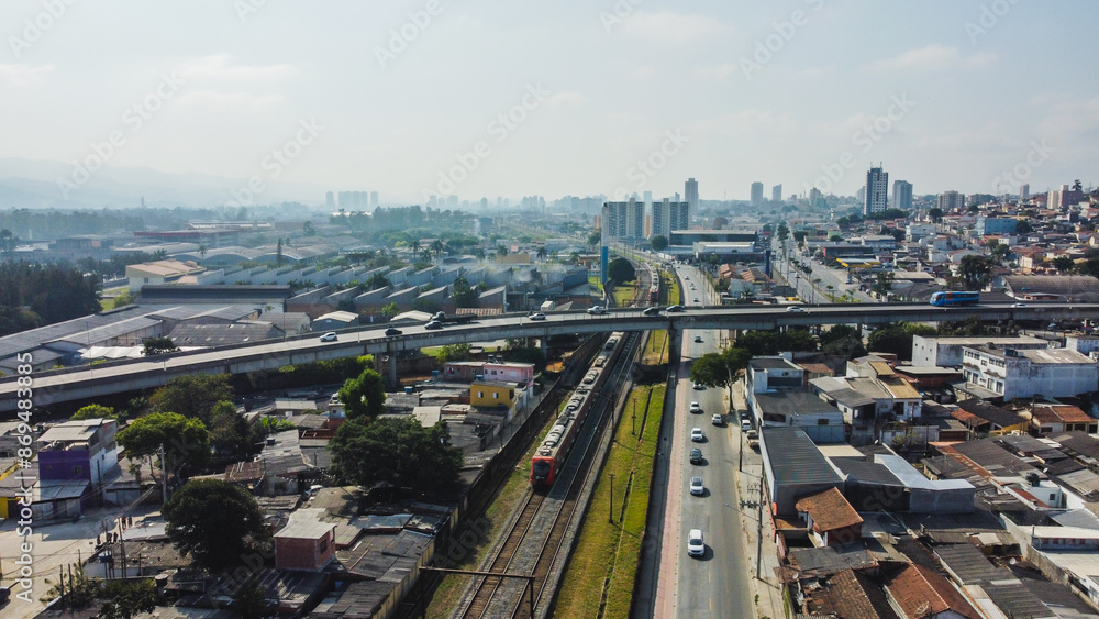 Fototapeta premium Viaduto no bairro de Bras Cubas, Mogi das Cruzes, SP, Brasil