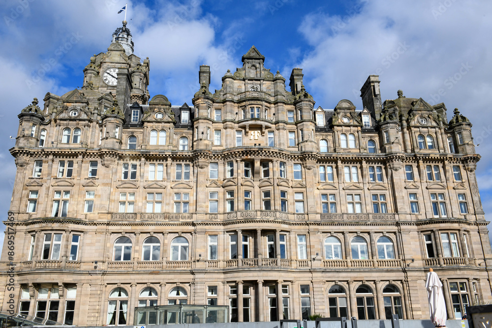 Obraz premium View at the old town of Edinburgh on Scotland
