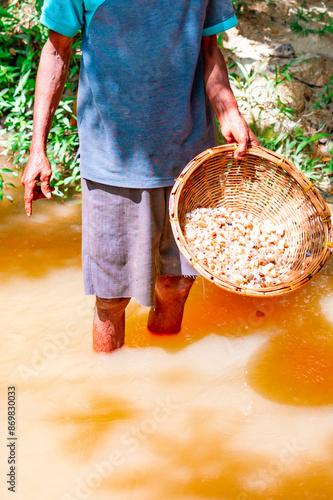 moonstone mining in Sri Lanka, moonstone mined in a mine and washed in a river