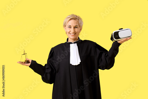 Mature female judge with VR...