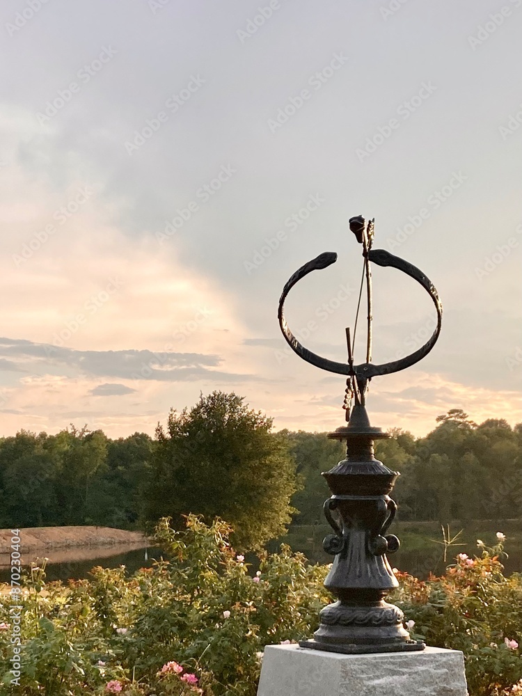 Atlas Sundial Atlas Sundial