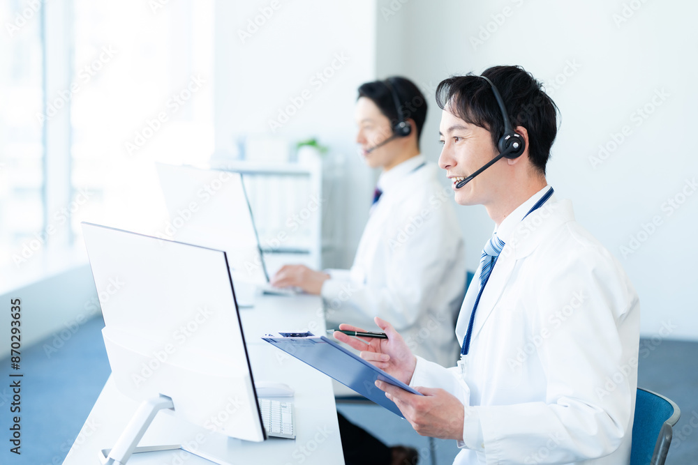 白衣を着た医療関係者のオペレーター 白衣を着た医療関係者のオペレーター