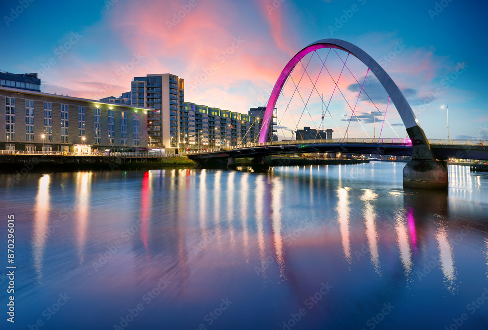 Fototapeta premium Scotland - Glasgow panorama skyline with Clyde Arc over The River Clyde