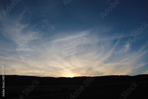 sunset in the mountains © Hanlu