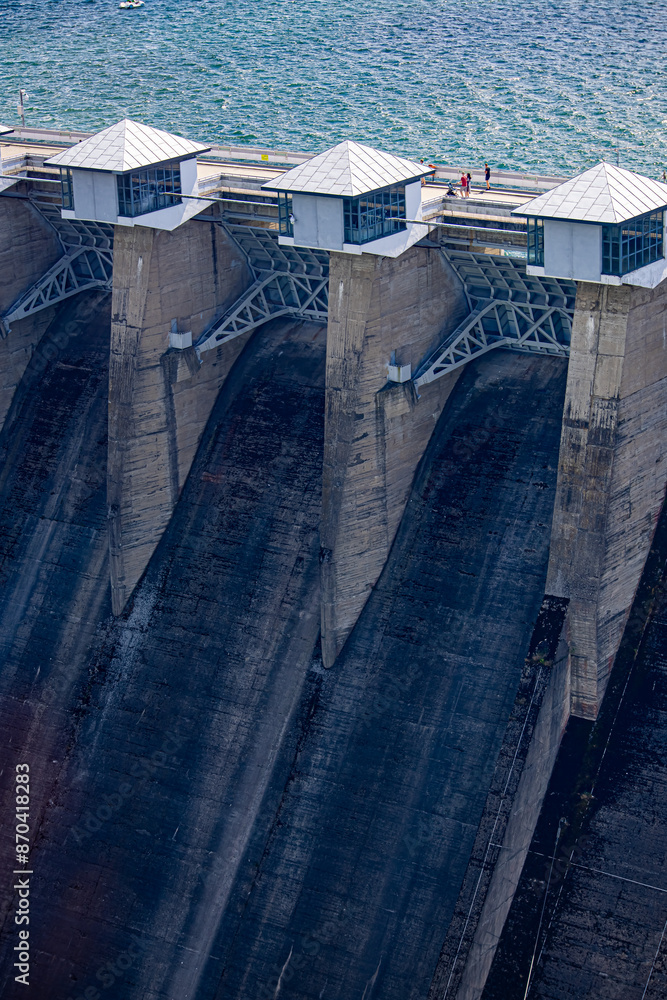 Solina i Jezioro Solińskie to jedne z najciekawszych miejsc w Polsce na mapie województwa podkarpackiego