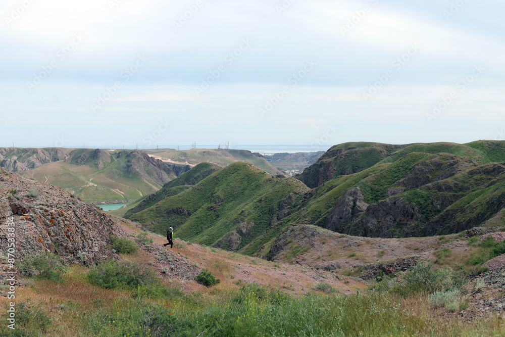 Fototapeta premium view of the mountains