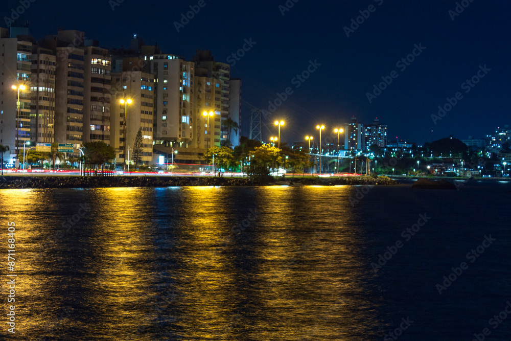 Obraz premium noite na avenida beira-mar norte de Florianópolis, Santa Catarina, Brasil Florianopolis