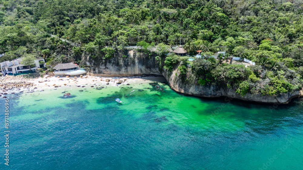 Fototapeta premium Turquoise Water Beach, Paredon Beach. Puerto Vallarta, Jalisco. Mexico