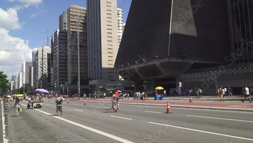 Captivating video of the Paulista Avenue, one of most important streets in Sao Paulo, the largest city in Brazil.