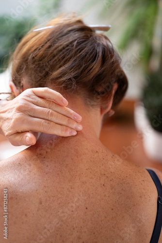 Neck massage photo