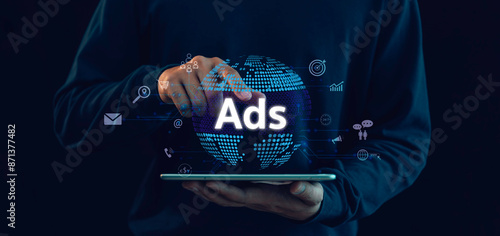 Obraz na płótnie Commerce online sale, Website advertising, Digital commerce online sale concept, planning advertising marketing strategies to target social media, ad, advertisers, SEO Strategy, Search engine. w salonie