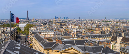 Fototapeta Naklejka Na Ścianę i Meble -  Rooftop View of Paris - A panoramic view of Paris, as seen from the cupola of the Panthéon, on a sunny Spring morning. Paris, France.