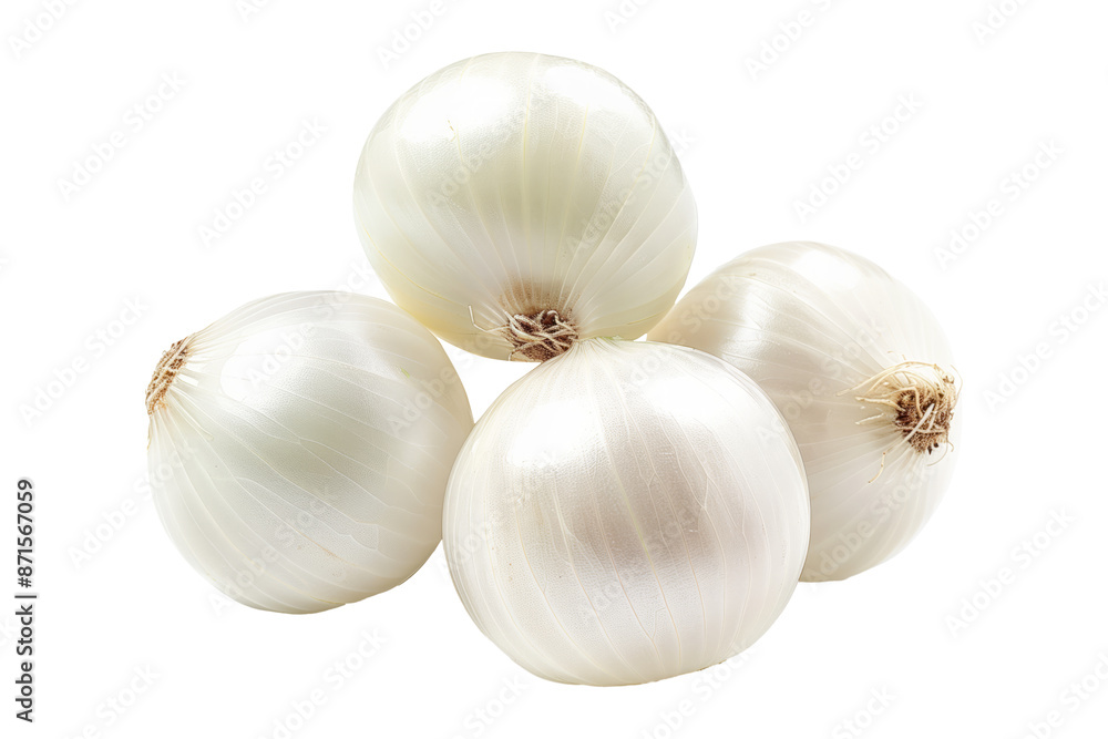 Fototapeta premium Fresh pearl onions isolated on white background.