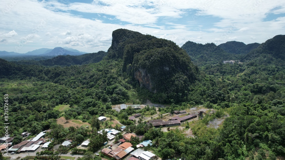 Fototapeta premium The Fairy Cave and Wind Cave of Bau, Sarawak, Borneo, Malaysia