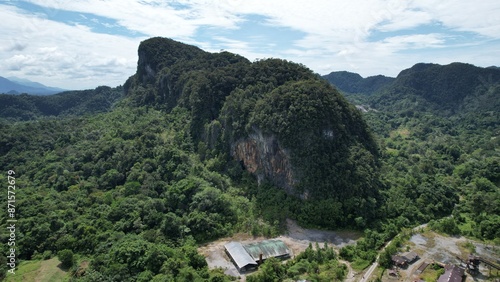 Schilderij op canvas The Fairy Cave and Wind Cave of Bau, Sarawak, Borneo, Malaysia