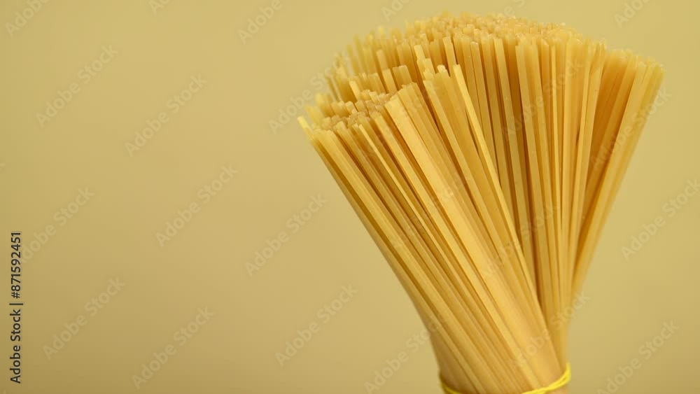 raw italian spaghetti closeup