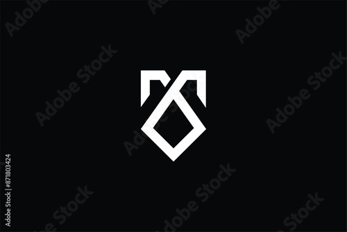 locket outline icon in white and black colors. locket flat vector icon from jewelry collection, Vector Design Necklace Icon Style, Necklace with jewels or gems simple silhouette