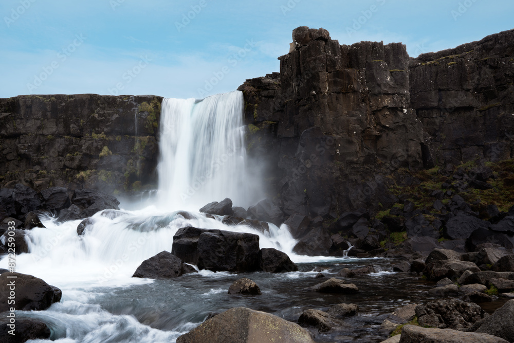 Obraz premium wunderbarer Wasserfall Öxarárfoss