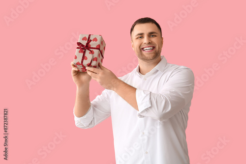 Handsome young happy man wi...